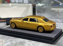 Load image into Gallery viewer, Banana 1:64 Gold Phantom VIII Centenary Luxury Model Diecast Metal Car New Collection