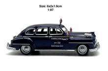 Load image into Gallery viewer, 1:87 DeSoto City Ambulance Classic Vintage Model Diecast Metal Car New