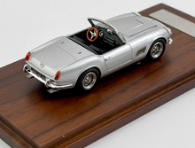 Load image into Gallery viewer, YM 1:64 Silver 250 GT California Spyder SWB Sports Model Diecast Resin Car New Collection
