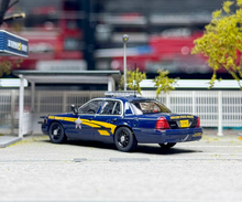 Load image into Gallery viewer, Rollin 1:64 Oregon Police OSP CV CROWN VICTORIA Model Diecast Metal Car New Collection