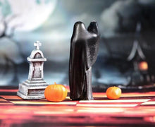 Load image into Gallery viewer, 1:64 Painted Figure Model Miniature Resin Diorama Sand Halloween Ghost Pumking