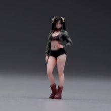 Load image into Gallery viewer, 1:64 Painted Figure Model Miniature Resin Sand Diorama Cool Pretty Girl Beauty