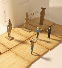 Load image into Gallery viewer, 1:64 Painted Figure Model Miniature Resin Diorama Interview Scenario Reporter