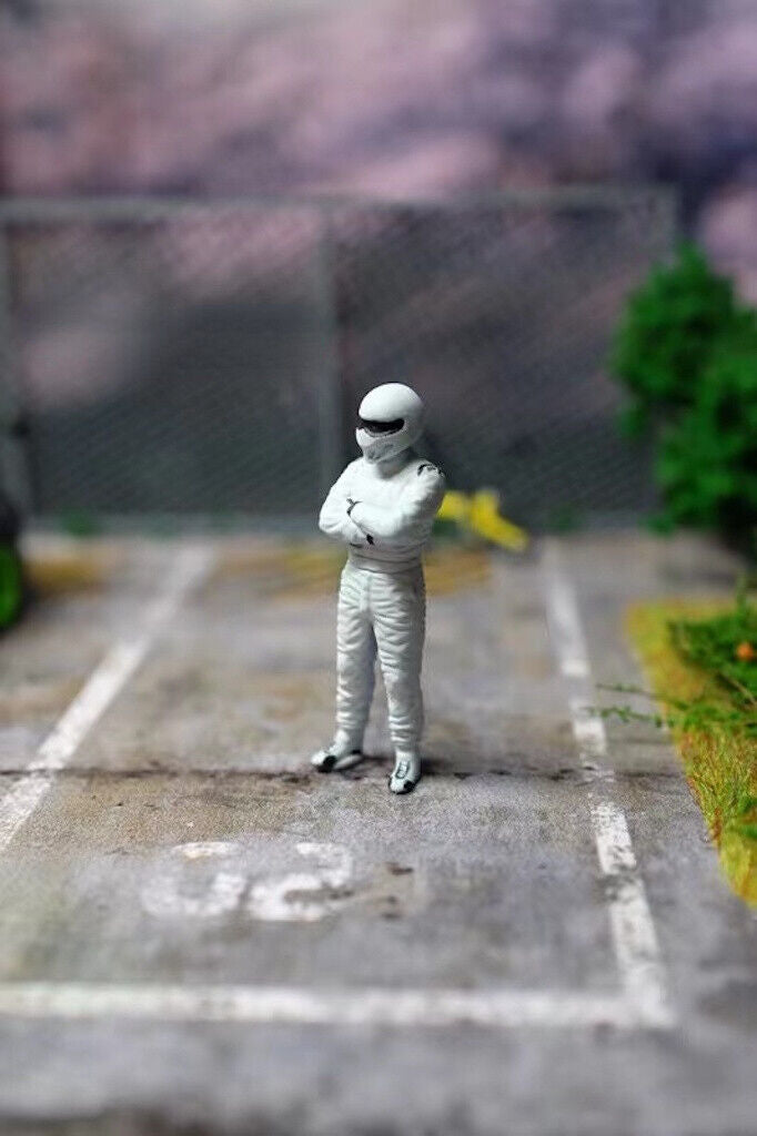 1:64 Painted Figure Mini Model Miniature Resin Diorama Sand White Racer Driver