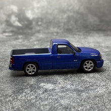 Load image into Gallery viewer, Para 1:64 Blue Silverado Single Cab Pickup Truck Model Diecast Metal Car New Collection