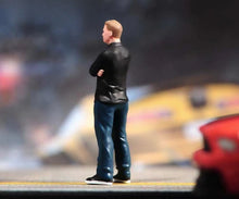 Load image into Gallery viewer, 1:64 Painted Figure Model Miniature Resin Diorama Sand Standing Man Cool Paul