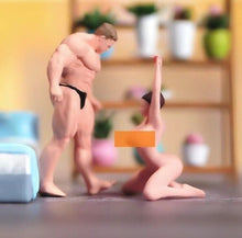 Load image into Gallery viewer, 1:64 Painted Figure Model Miniature Resin Diorama Sand Sexy Girl Lady Knee Man