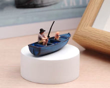 Load image into Gallery viewer, 1:64 Painted Figure Model Miniature Resin Diorama Sand Boat Fisher Pet Dog Boy