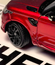 Load image into Gallery viewer, WHELART 1:64 2018 Red Range Rover Sports SUV Model Diecast Metal Car New Collection