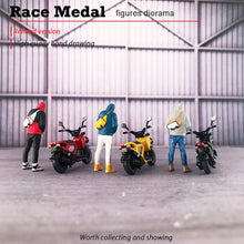 Load image into Gallery viewer, 1:64 Painted Figure Mini Model Miniature Resin Diorama Vintage Motocycle Man