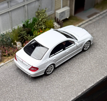 Load image into Gallery viewer, King 1:64 White E63 AMG W211 Sedan Sports Model Diecast Metal Car New Collection