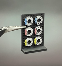 Load image into Gallery viewer, 1:64 Brake Disc Garage Display Scene Model Resin For Car New