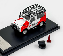Load image into Gallery viewer, Master 1:64 White Defender 90 ORV SUV Sports Model Diecast Metal Car New Collection