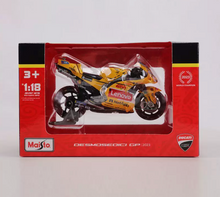 Load image into Gallery viewer, Maisto 1:18 2023 Motor GP #1 Motorcycle Bike Sports Model Diecast ABS New Collection