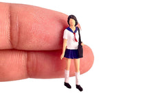 Load image into Gallery viewer, 1:64 Painted Figure Model Miniature Resin Diorama Sand Hoddie Boy Uniform Girl