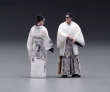 Load image into Gallery viewer, 1:64 Painted Figure Model Miniature Resin Sand Kimono Style Couple Man Woman