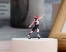 Load image into Gallery viewer, 1:24 Painted Figure Model Miniature Resin Diorama Sand Skateboard Girl Lady