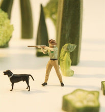 Load image into Gallery viewer, 1:64 Painted Figure Model Miniature Resin Diorama Sand Hunting Scene Hunter Dog