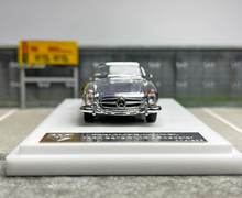 Load image into Gallery viewer, Feelslike 1:64 1957 300SL Roadster W198 Convertible Model Diecast Metal Car