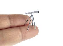 Load image into Gallery viewer, 1:64 Painted Figure Model Miniature Resin Diorama Sand Family Mother Telescope New