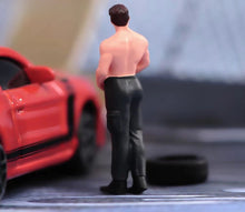 Load image into Gallery viewer, 1:64 Painted Figure Model Miniature Resin Diorama Sand Gym Man Muscle Shades Toy New Collection