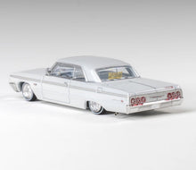 Load image into Gallery viewer, 1:64 97M 1:64 White 1964 Impala SS Lowrider Sports Model Diecast Metal Car New Collection