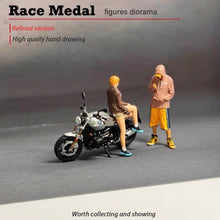 Load image into Gallery viewer, 1:64 Painted Figure Mini Model Miniature Resin Diorama Motocycle R NineT Couple