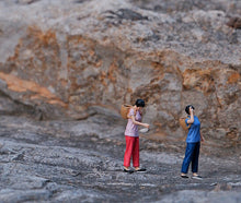 Load image into Gallery viewer, 1:64 Painted Figure Mini Model Miniature Resin Diorama Sand Farmer Lady Worker New Scene