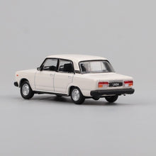 Load image into Gallery viewer, Perka 1:64 White 1970 LADA 2105 Classic Vintage Model Diecast Metal Car New Collection
