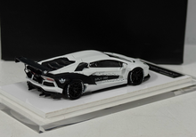 Load image into Gallery viewer, Onemodel 1:64 White LP700 Aventador LB SPLY Sports Model Diecast Resin Car New Collection