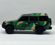 Load image into Gallery viewer, DBGT 1:64 Green Camo Pajero V31 SUV ORV Sports Model Diecast Metal Car New Collection