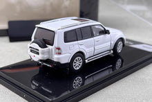 Load image into Gallery viewer, Shadow 1:64 White Pajero V97 ORV SUV Off Sports Model Diecast Metal Car New Collecction