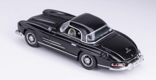 Load image into Gallery viewer, GFCC 1:64 Black Hard Top 1960 300SL Roadster Sports Model Diecast Metal Car