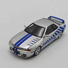 Load image into Gallery viewer, FH 1:64 Silver Blue Skyline GTR R32 Nismo Sports Model Diecast Metal Car New Collection