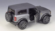 Load image into Gallery viewer, Maisto 1:24 2021 Grey FORD Bronco Badlands SUV Sports Model Diecast Metal Car BN