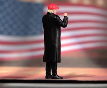 Load image into Gallery viewer, 1:64 Painted Figure Model Miniature Resin Diorama Sand Cap Coat Suit Man Rostrum New Collection