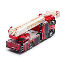 Load image into Gallery viewer, Masdi 1:64 Red Aerial Ladder Fire Engine Truck L32 Model Diecast Metal Car New Collection