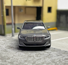 Load image into Gallery viewer, MINIGT 1:64 Gray 750Li xDrive Sedan Sports Model Diecast Metal Car #515
