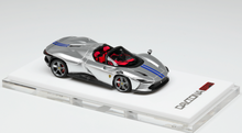 Load image into Gallery viewer, SUHE 1:64 Silver SP3 Daytona Red Seat Sports Model Diecast Resin Car New Collection