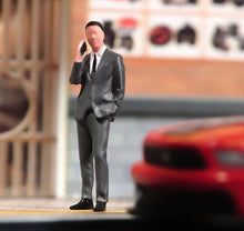 Load image into Gallery viewer, 1:64 Painted Figure Model Miniature Resin Diorama Sand Man In Suit On Phone Toy New Collection