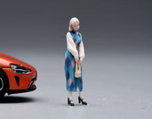 Load image into Gallery viewer, 1:64 Painted Figure Model Miniature Resin Diorama Toy Sand Vintage Dress Girl