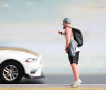 Load image into Gallery viewer, 1:64 Painted Figure Model Miniature Resin Diorama Sand Backpack Man Standing Toy New Collection