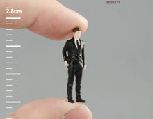 Load image into Gallery viewer, 1:64 Painted Figure Mini Model Miniature Resin Diorama Uniform Captain Pilot Man