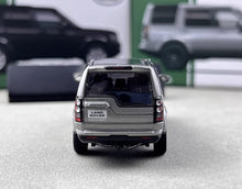 Load image into Gallery viewer, WHELART 1:64 Gray Discovery 4 HSE Sports SUV Model Diecast Metal Car BN