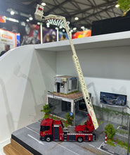 Load image into Gallery viewer, Masdi 1:64 Red Aerial Ladder Fire Engine Truck L32 Model Diecast Metal Car New Collection