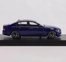 Load image into Gallery viewer, MJ 1:64 Blue M5 F90 Luxury Sedan Sports Model Diecast Metal Car New Collection