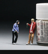 Load image into Gallery viewer, 1:64 Painted Figure Mini Model Miniature Resin Diorama Drinking Couple Man Lady New Scene