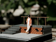 Load image into Gallery viewer, 1:64 Painted Figure Mini Model Miniature Resin Diorama Trendy Style Man Hat