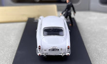 Load image into Gallery viewer, DCM 1:64 White 1964 DB5 Classic Coupe Figure Model Diecast Metal Car New
