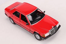 Load image into Gallery viewer, Bburago 1:24 190E 2.6 Sedan Classic Sports Model Toy Diecast Metal Car